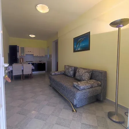 Roncevic Apartment *